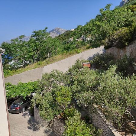 Apartments With A Parking Space Brela, Makarska - 18495 Exterior foto